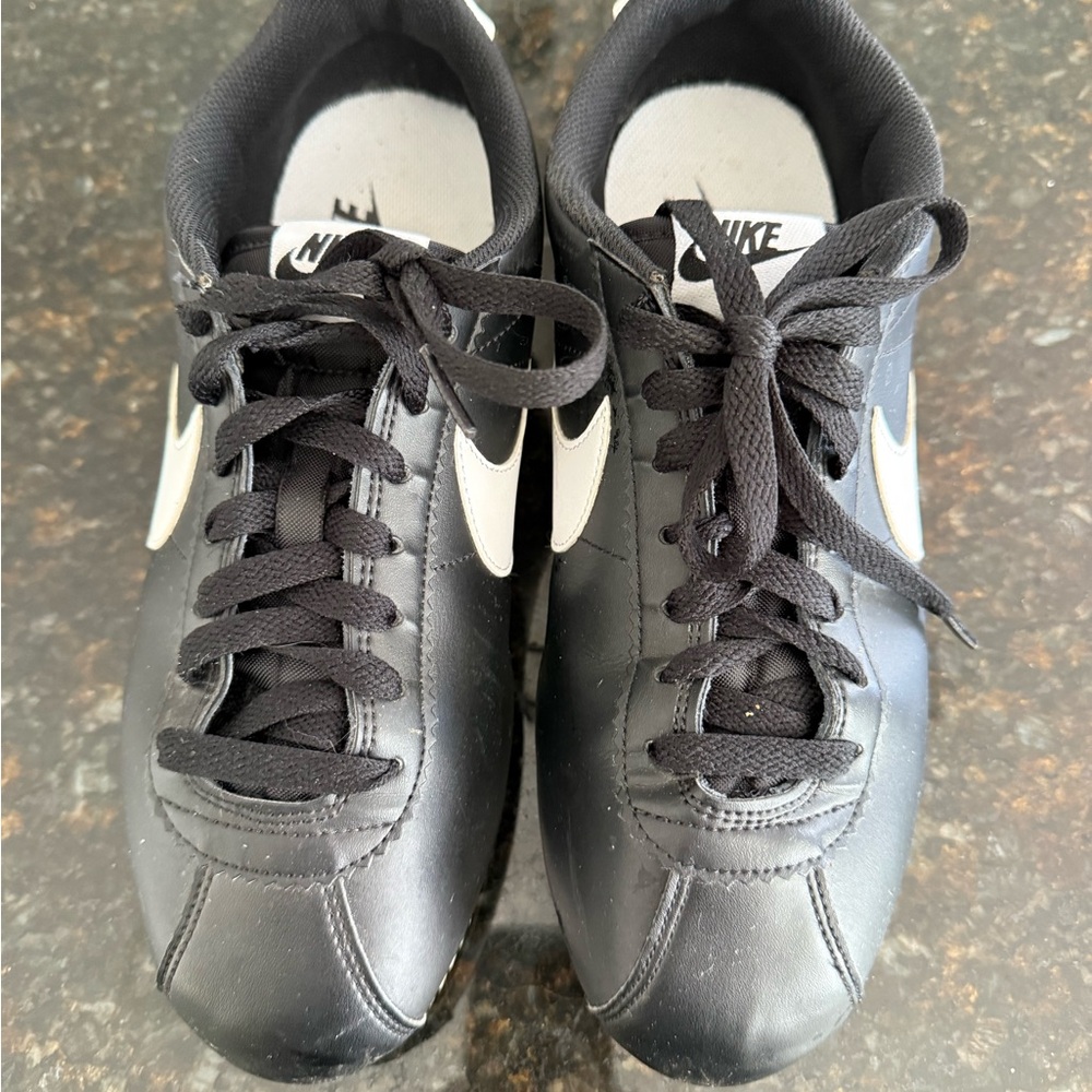 Nike Sneakers. Size 10. EUC